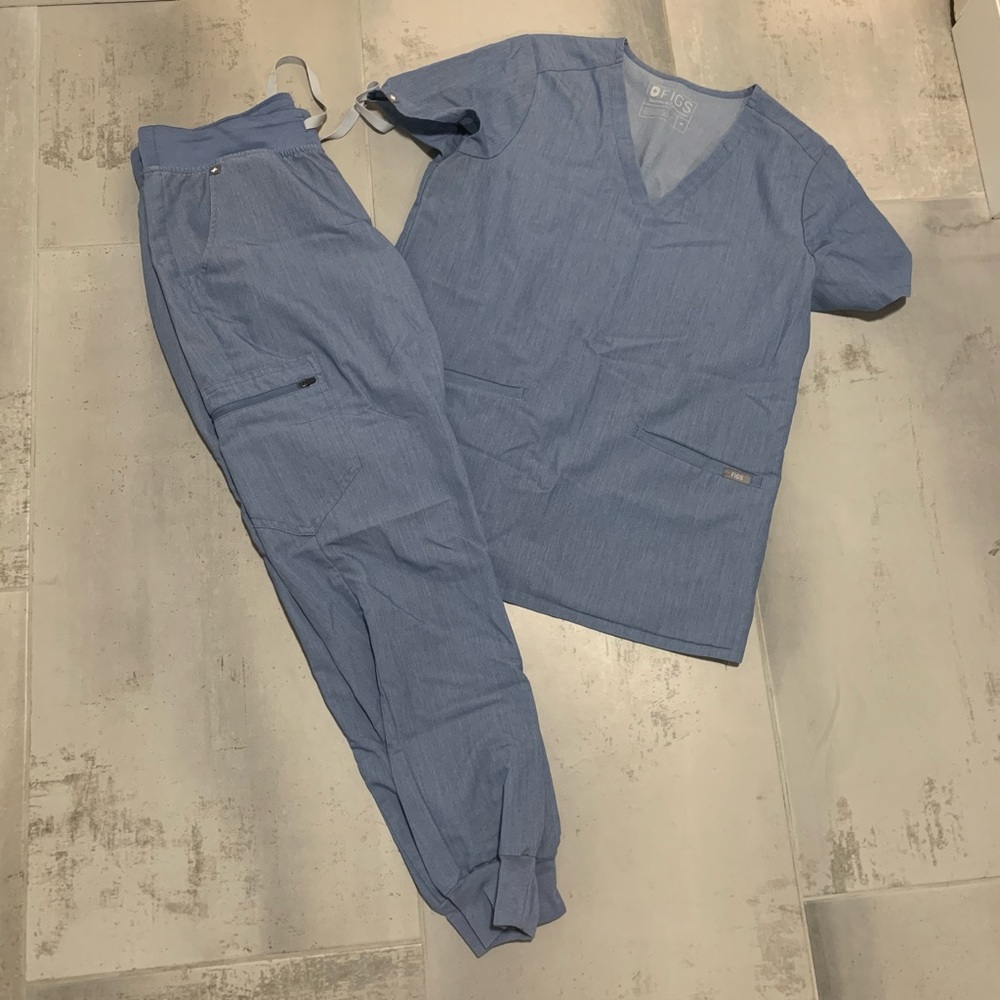 Figs scrubs. M. Heather indigo